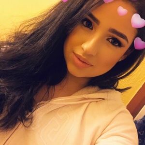 Meet your Posher, Lupita